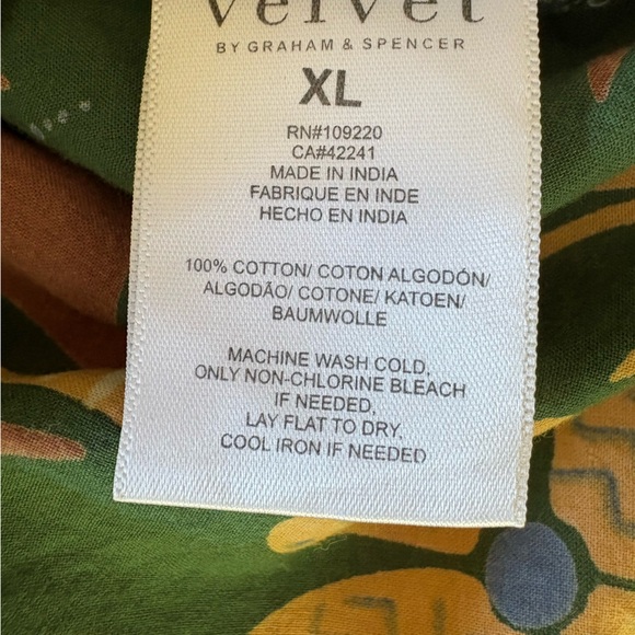 Floral Green and Blue Blouse - Picture 8 of 9